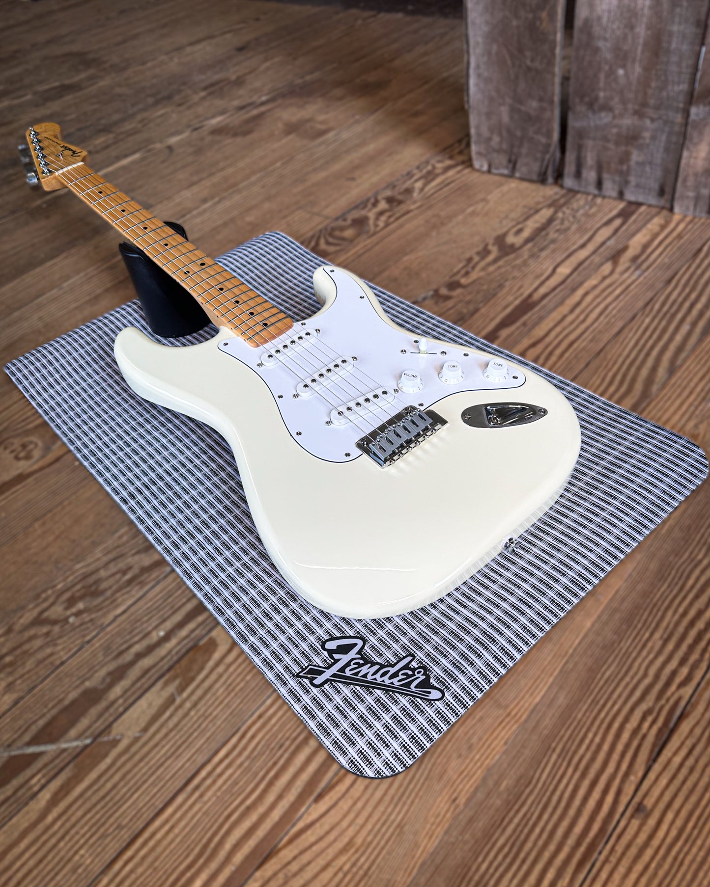 Showroom photo of Fender Work Mat Station, Grill Cloth