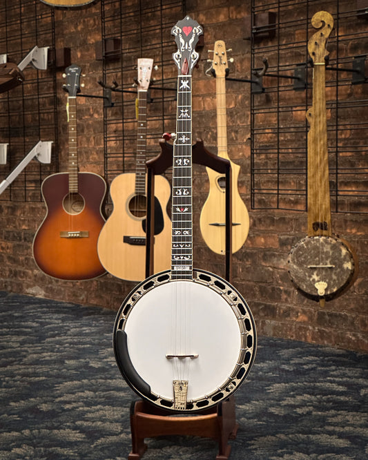 Showroom photo ofGold Tone Mastertone OB-Bela Bela Fleck Bluegrass Heart Resonator Banjo & Case