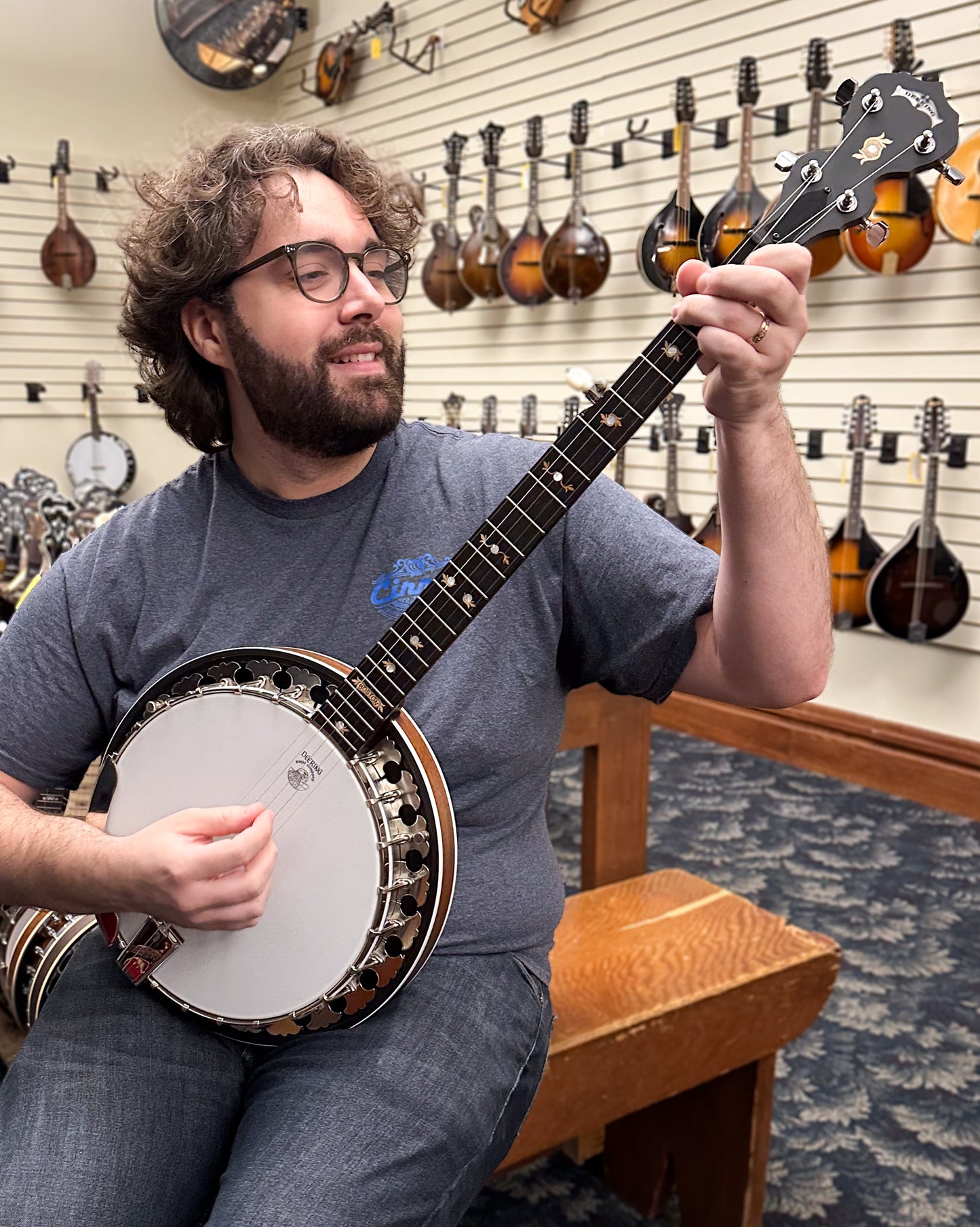 Showroom photo of  Deering Boston Resonator Banjo (2018)