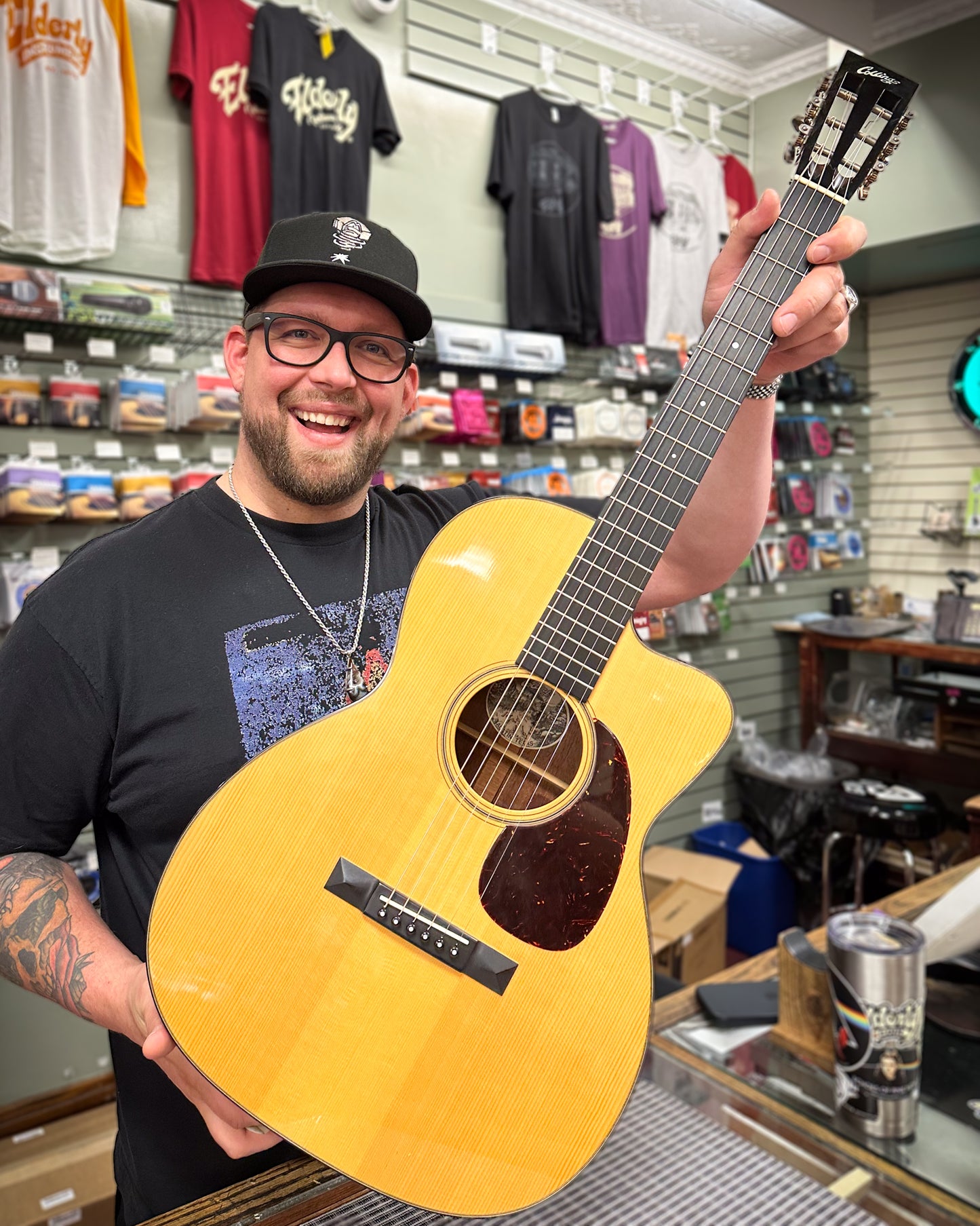 Showroom photo of Collings 000-1A Cutaway Acoustic Guitar (2001)