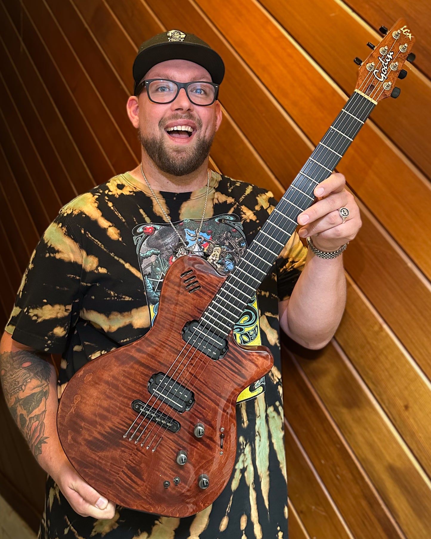 Showroom photo of Godin LGX-SA with Synth Access Electric Guitar (1998)