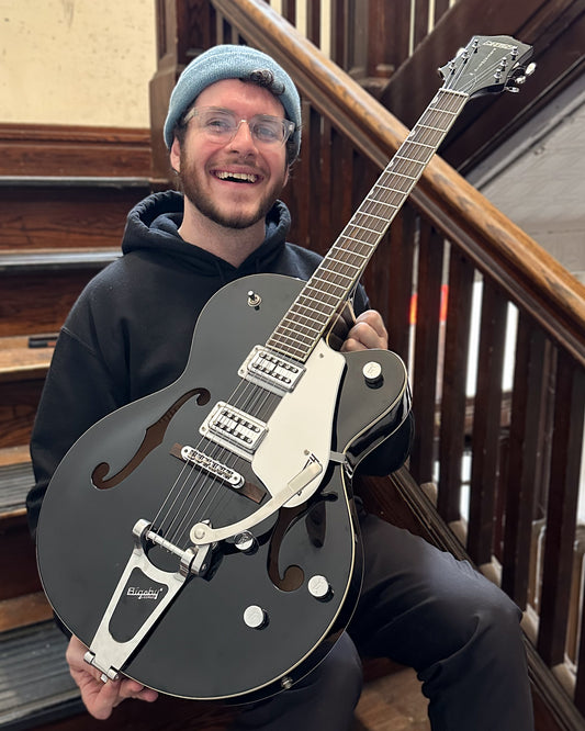 Showroom photo of Gretsch G5120 Electromatic Hollowbody Electric Guitar (2011)
