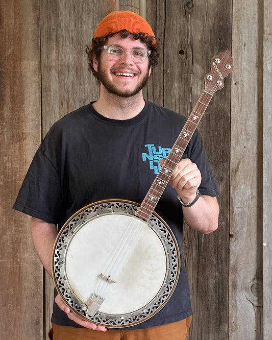 Showroom photo of Weymann Style 85 Tenor Banjo (c.1929)