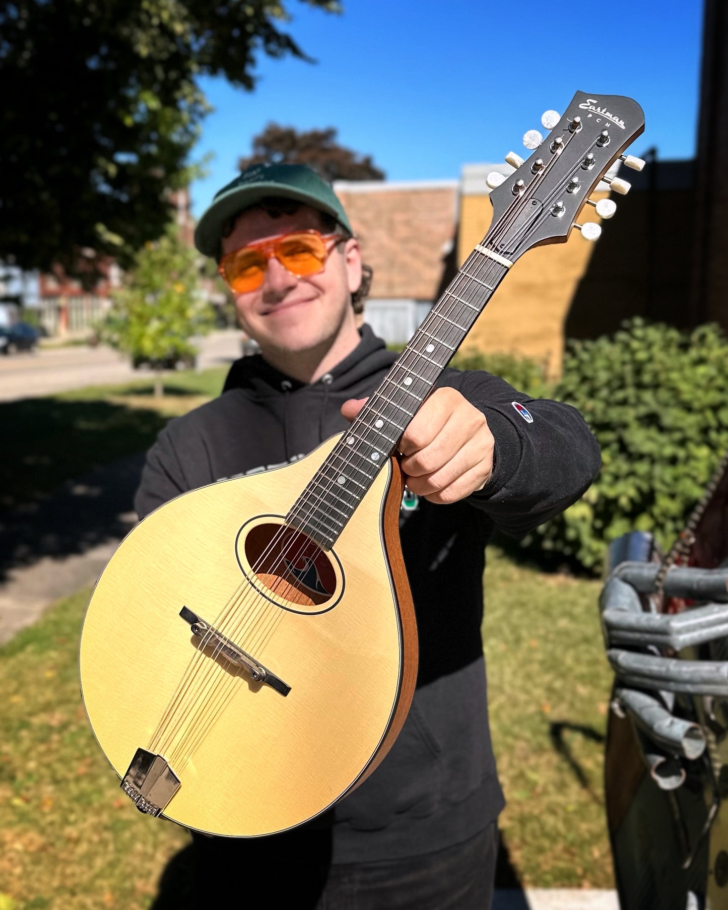 Showroom photo of Eastman PCH-M104 Mandolin & Gigbag, Natural