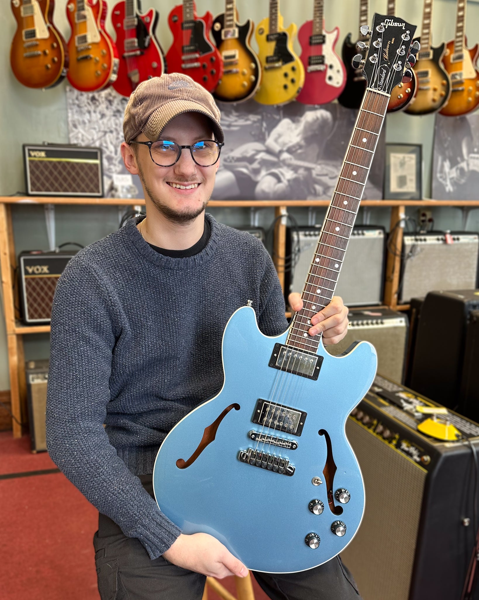 Showroom photo of Gibson Midtown Standard Hollowbody Electric Guitar (2015)