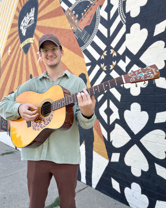 Showroom photo of Blueridge Historic Series BR-143 000 Guitar & Gigbag