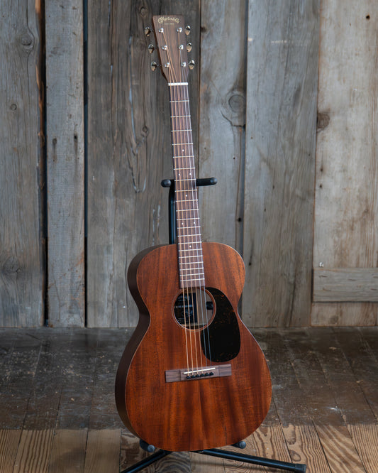 Showroom photo of Martin Retro Jason Isbell 0-Size Acoustic Guitar & Case