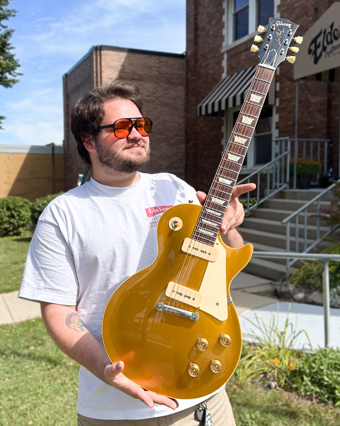 Showroom photo of Gibson Les Paul R4 '54 Goldtop Reissue Electric Guitar (1995)