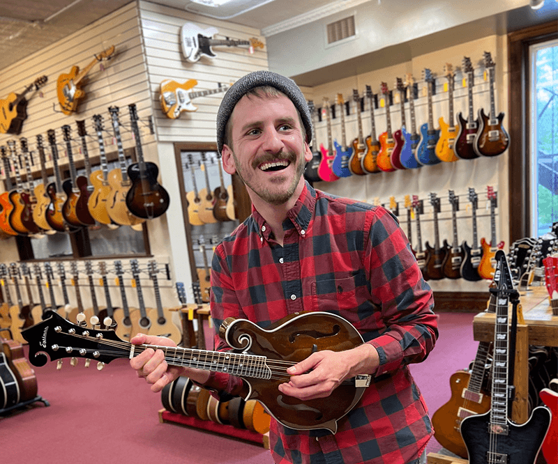 Elderly Instruments Elderly Instruments Nora Jane Struthers