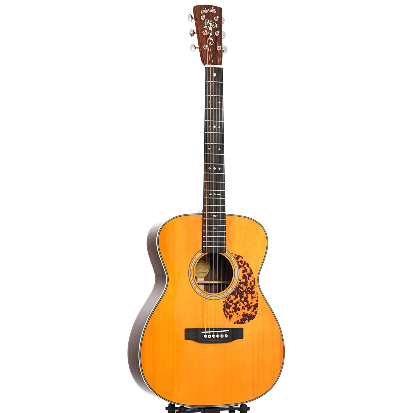 Full front and side of Blueridge Prewar Series BR-263 000 Acoustic Guitar