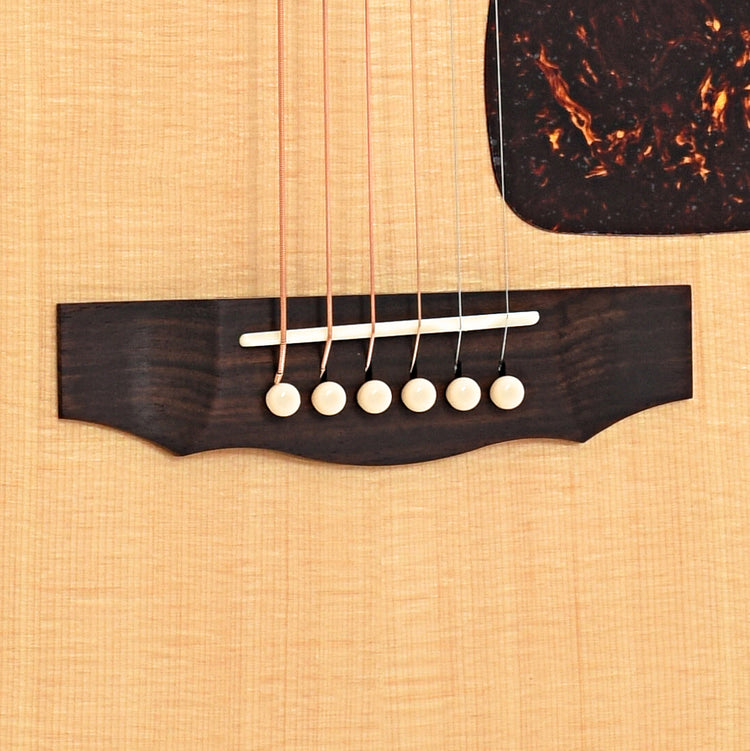 Bridge of Guild USA D-40 Traditional Acoustic Guitar