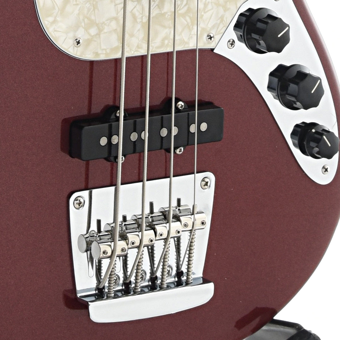 Bridge of Fender American Performer Mustang Bass