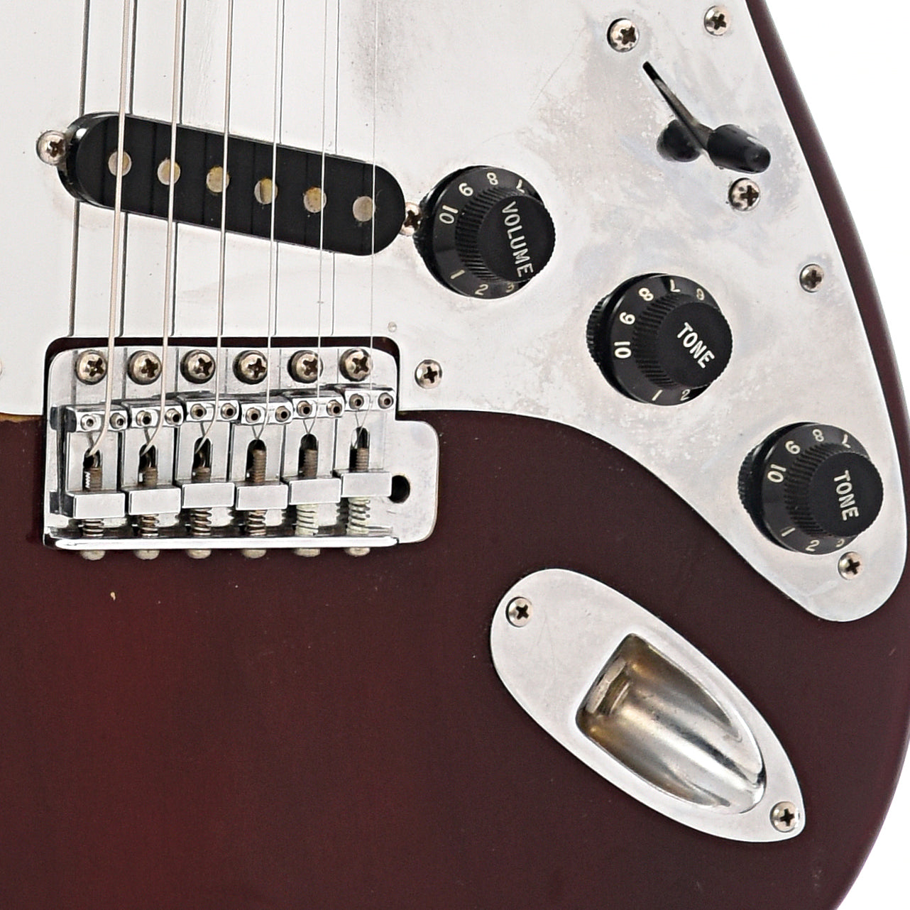 Bridge and controls of Fender Stratocaster 