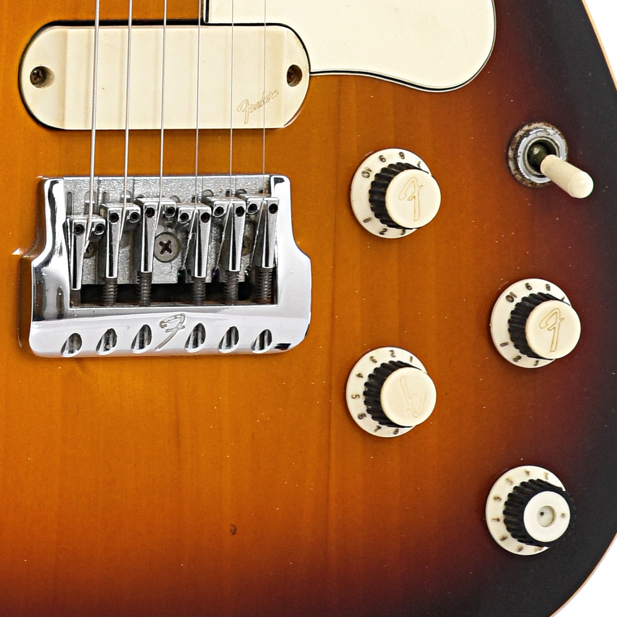 Bridge and controls of Fender Telecaster Elite 