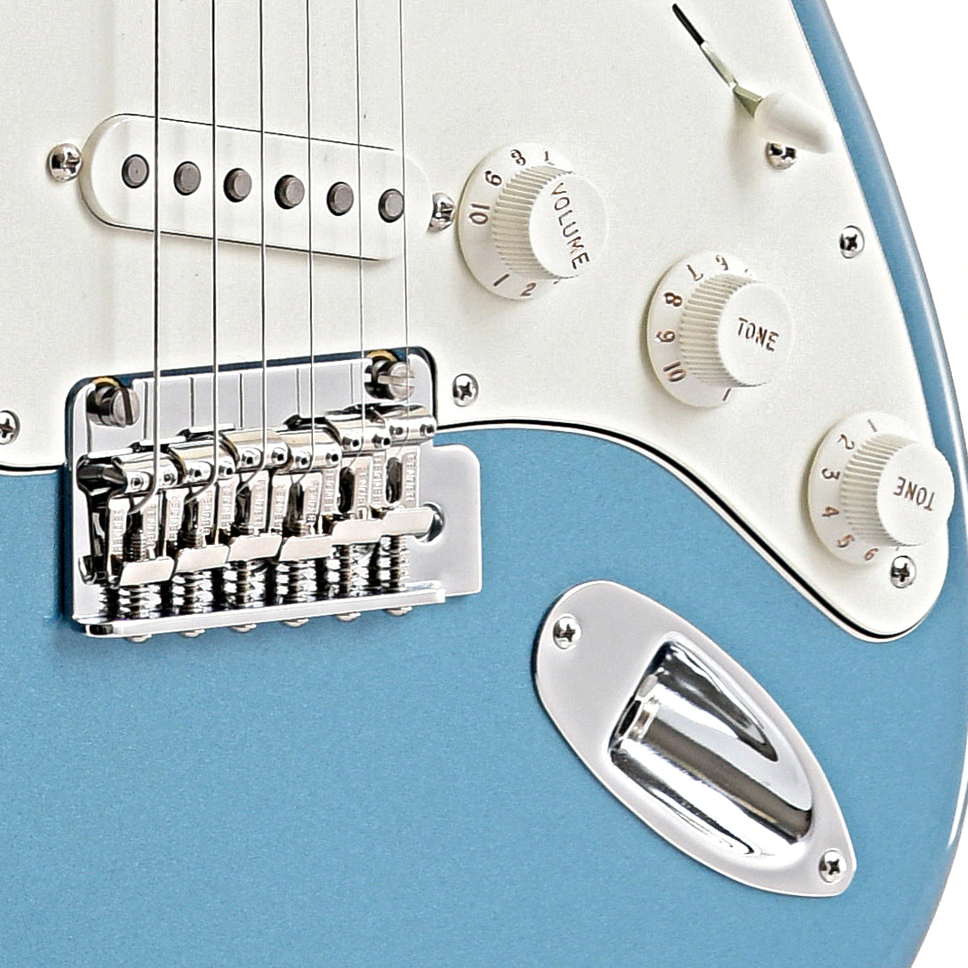 Bridge and controls of Fender Player Stratocaster, Tidepool
