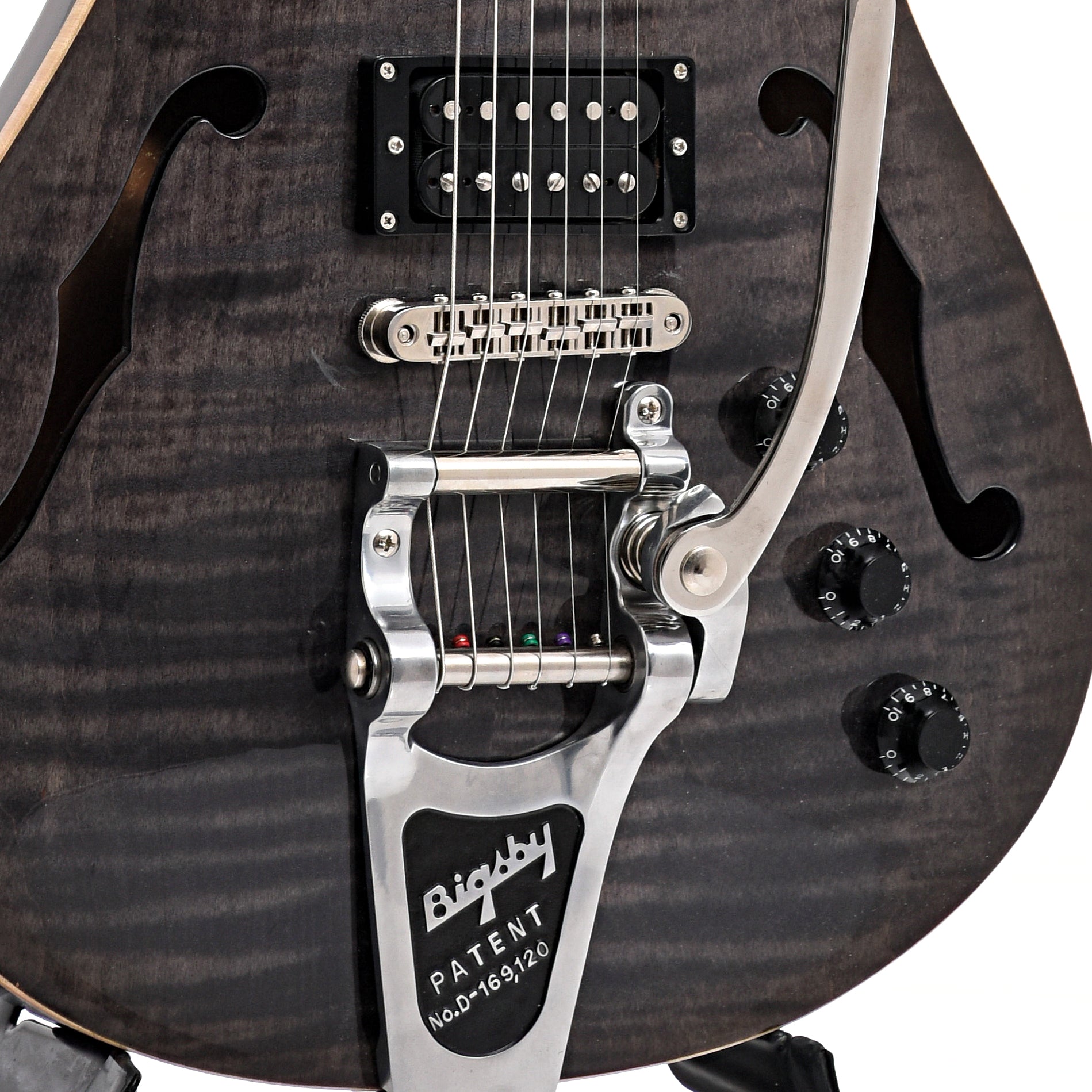 Bigsby and bridge of Knaggs Chena-Bigsby-T3 Hollowbody