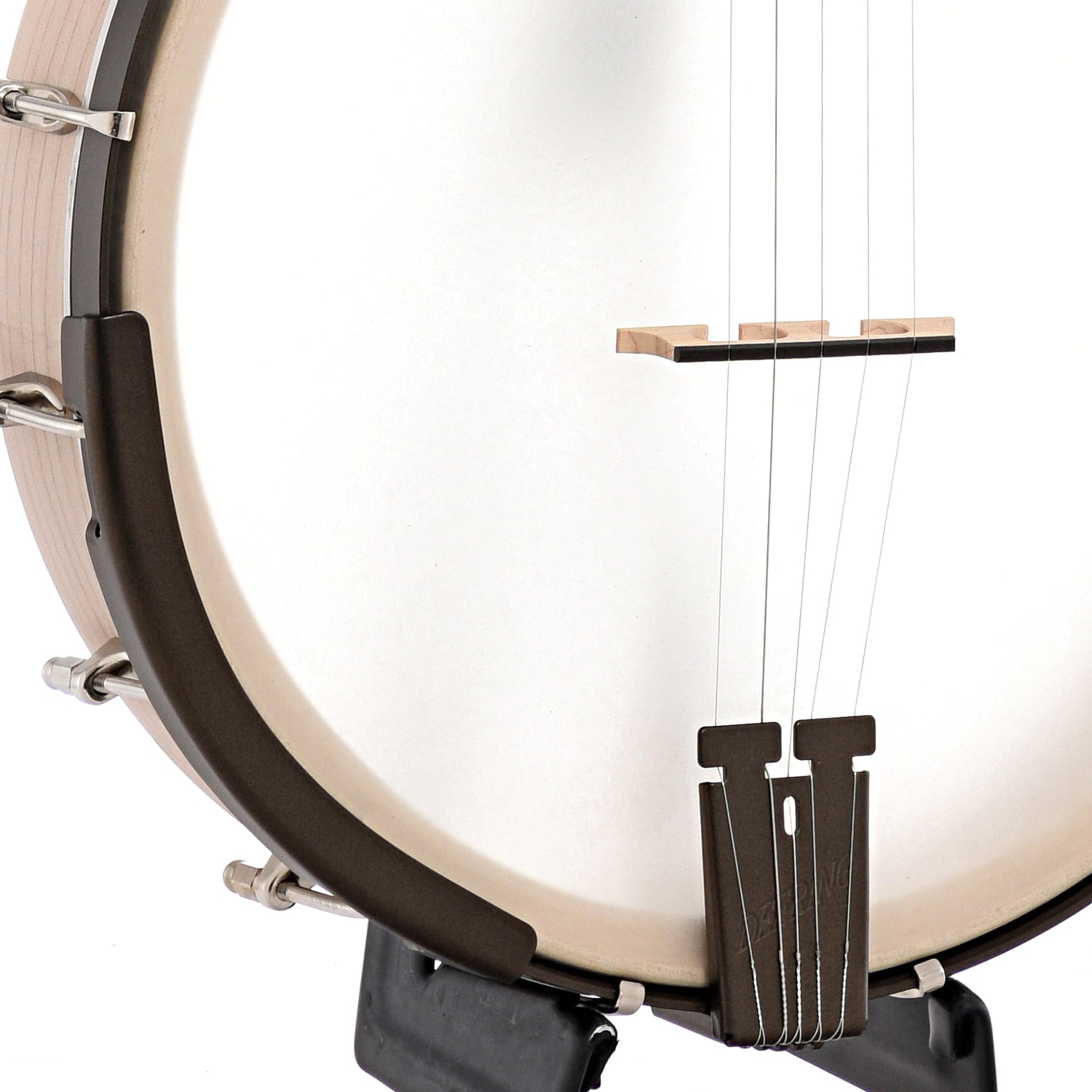 Armrest, bridge and tailpiece of Deering Goodtime Americana Limited Edition Bronze 12" Openback Banjo with Scooped Fretboard