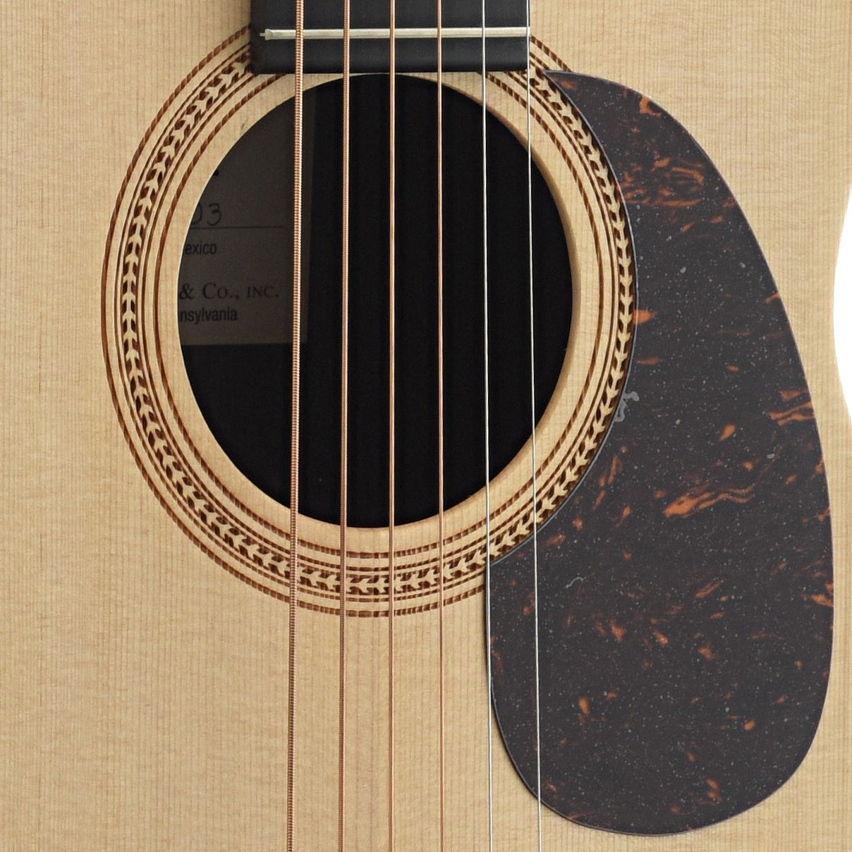 SOUND HOLE OF Martin LX1RE Little Martin Solid Top