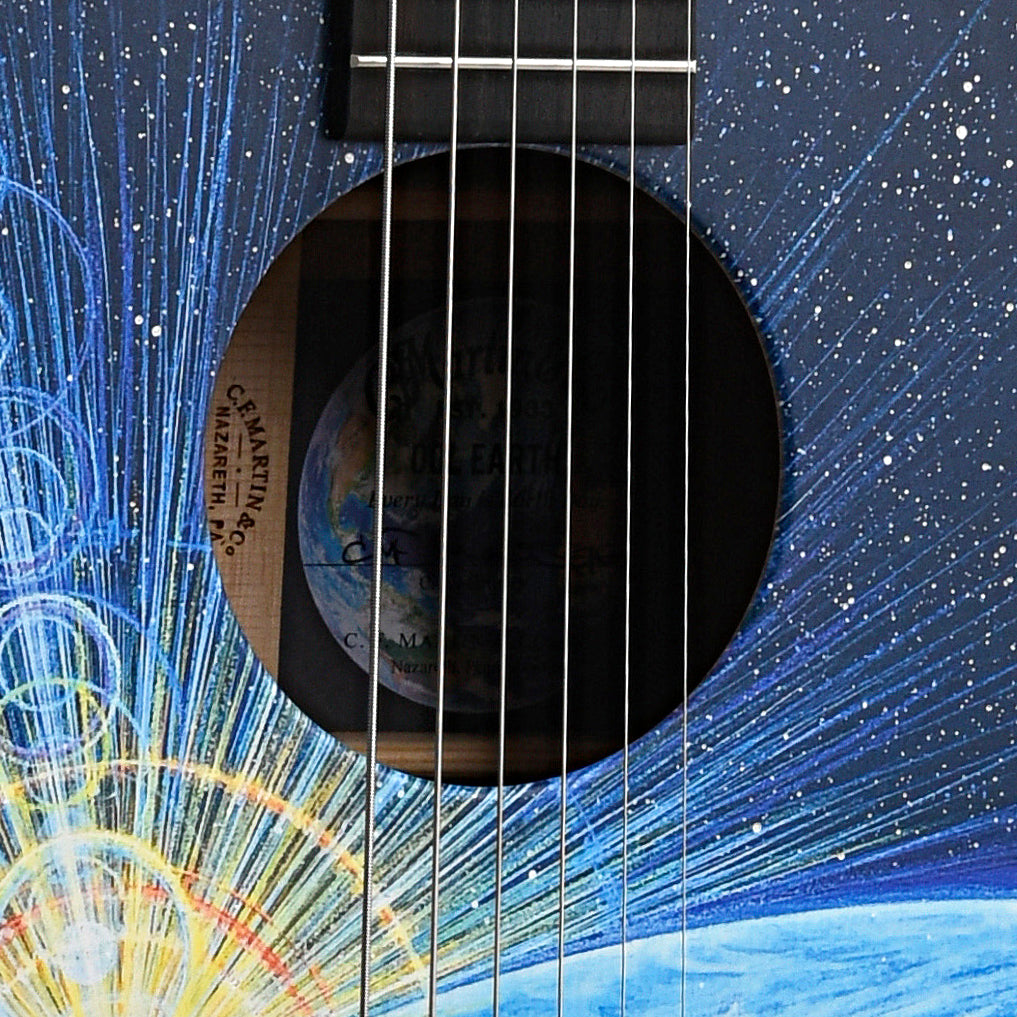 Sound hole of Martin 00L-17 Earth Guitar