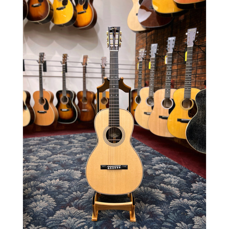 Collings Parlor 2HT Traditional Series Guitar & Case
