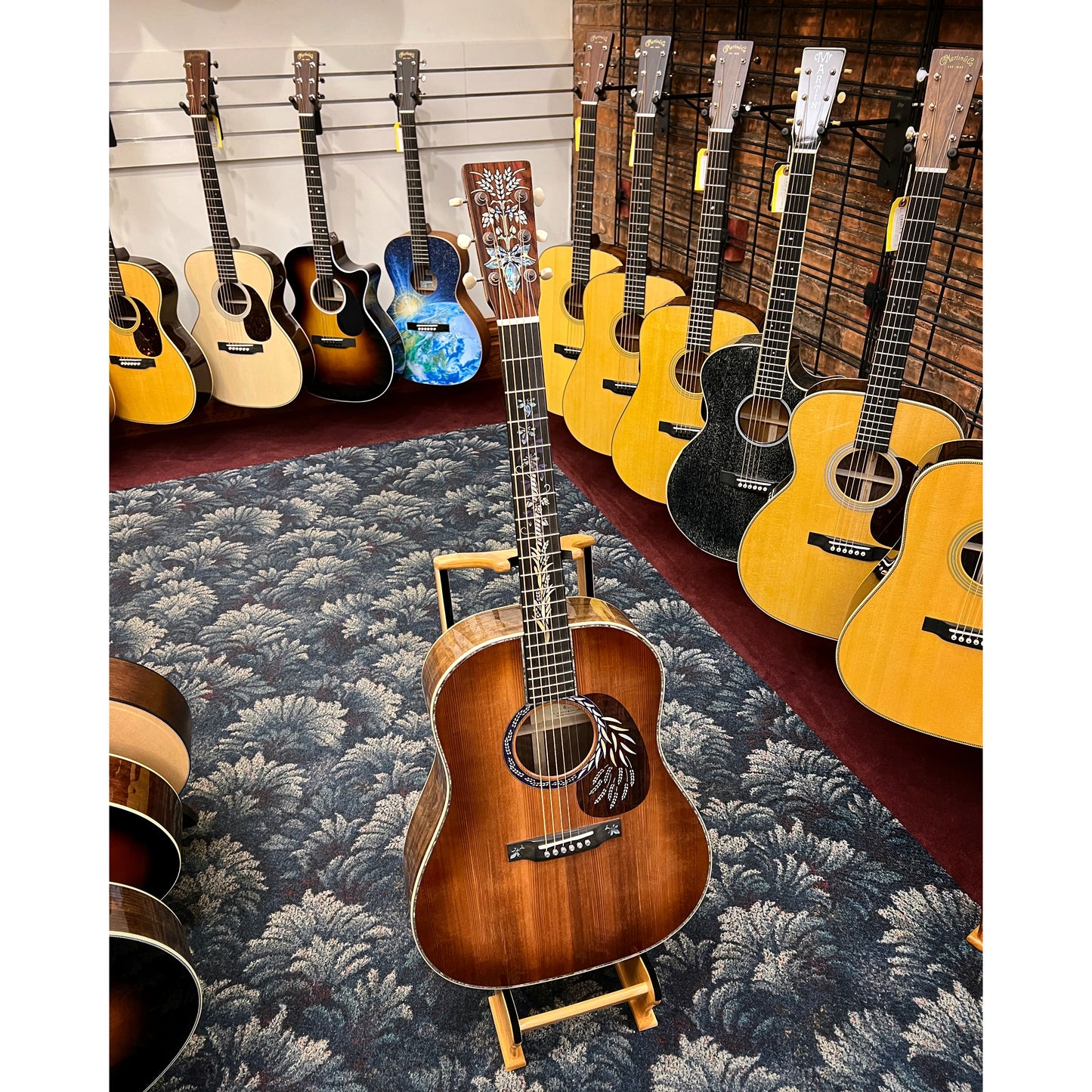 Martin DSS Hops & Barley Limited Edition Guitar & Case