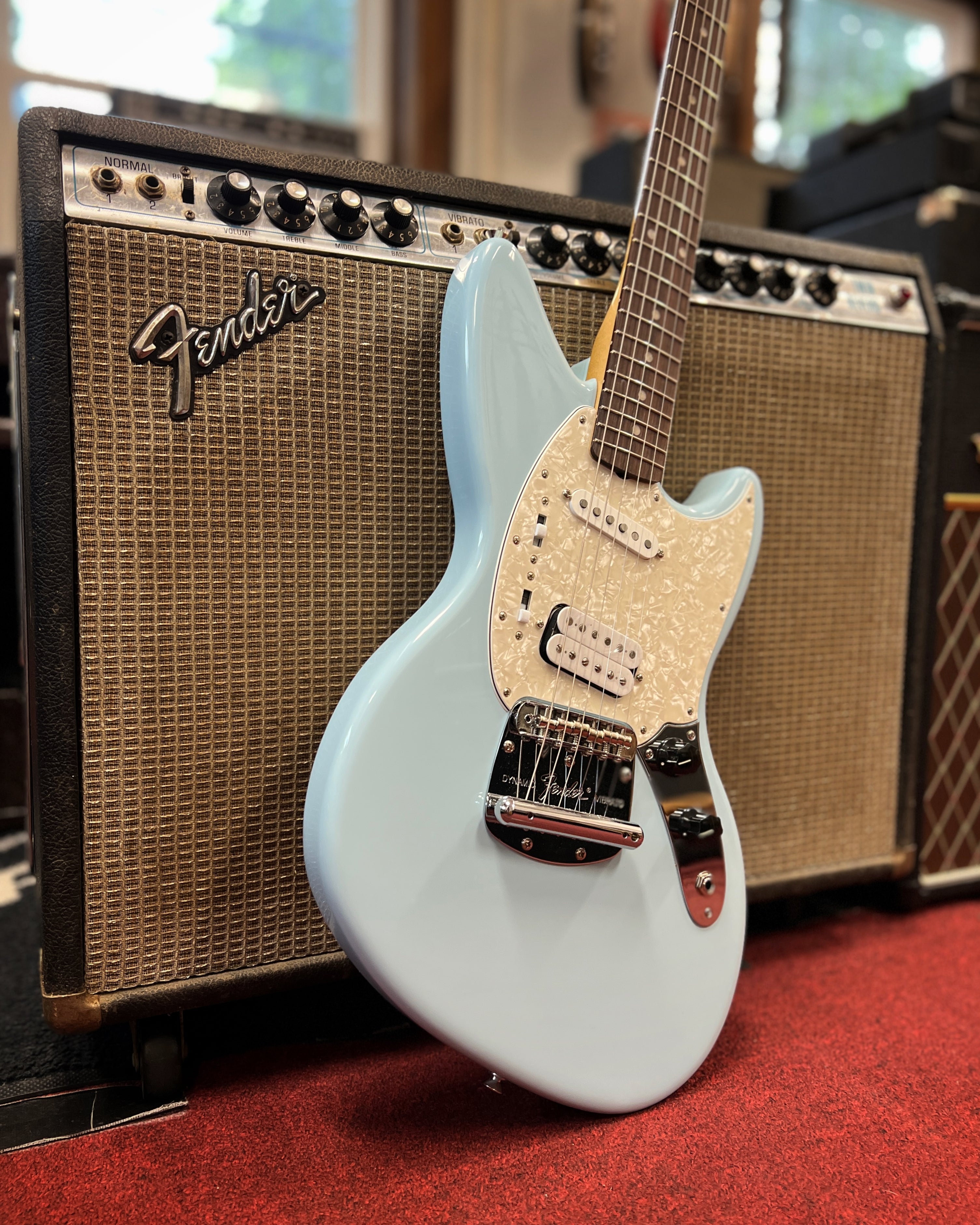 Fender Kurt Cobain Jag-Stang, Sonic Blue – Elderly Instruments